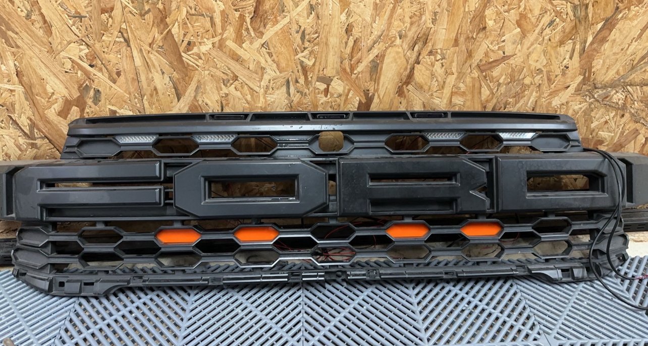 2022+ Ford Ranger Raptor Amber/White Lower Grille LED