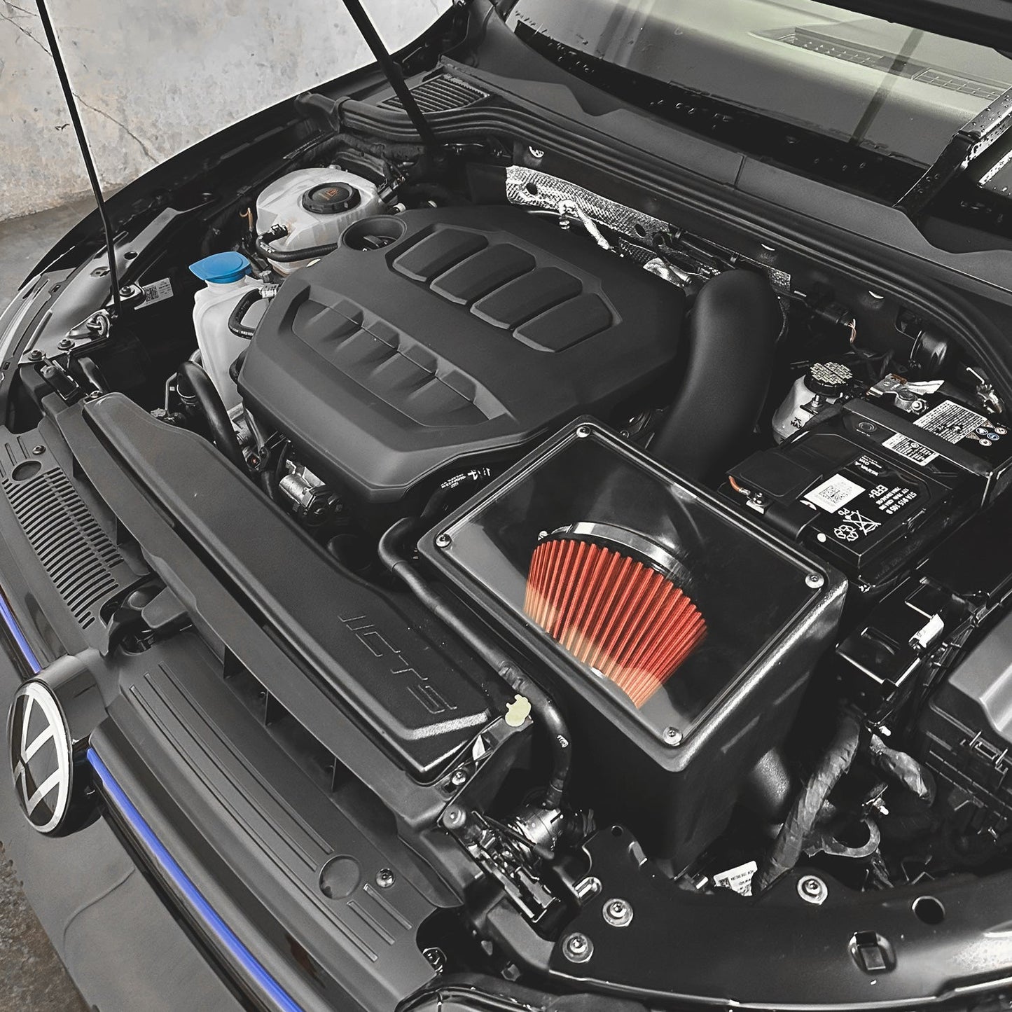 CTS Enclosed Intake System - VW Golf R MK8